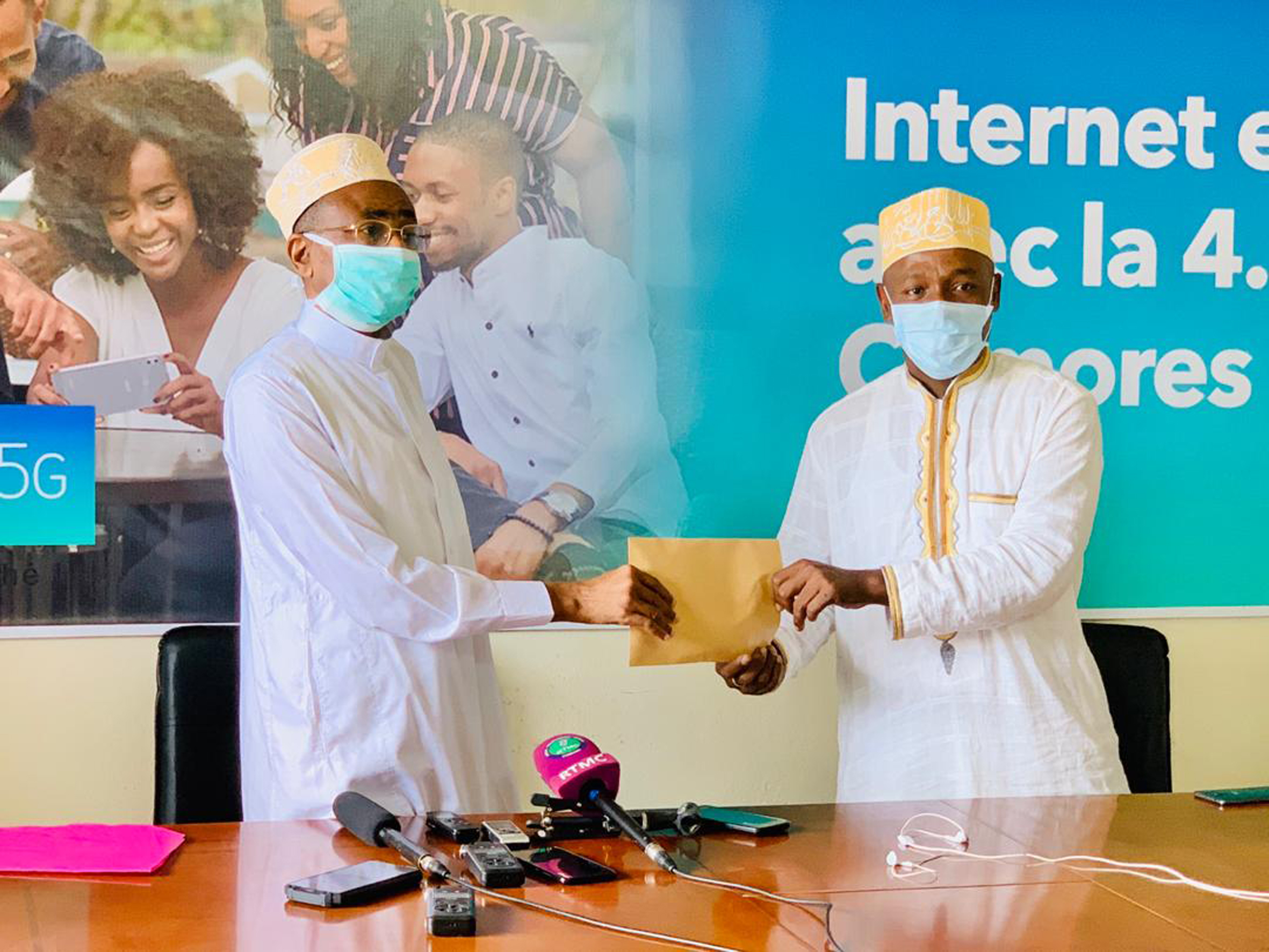 image Comores Telecom débloque 1 million KMF pour les aides-soignants de Samba